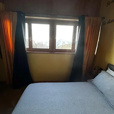 Chalet Chapeau Rar Castel Condino Buitenkant foto